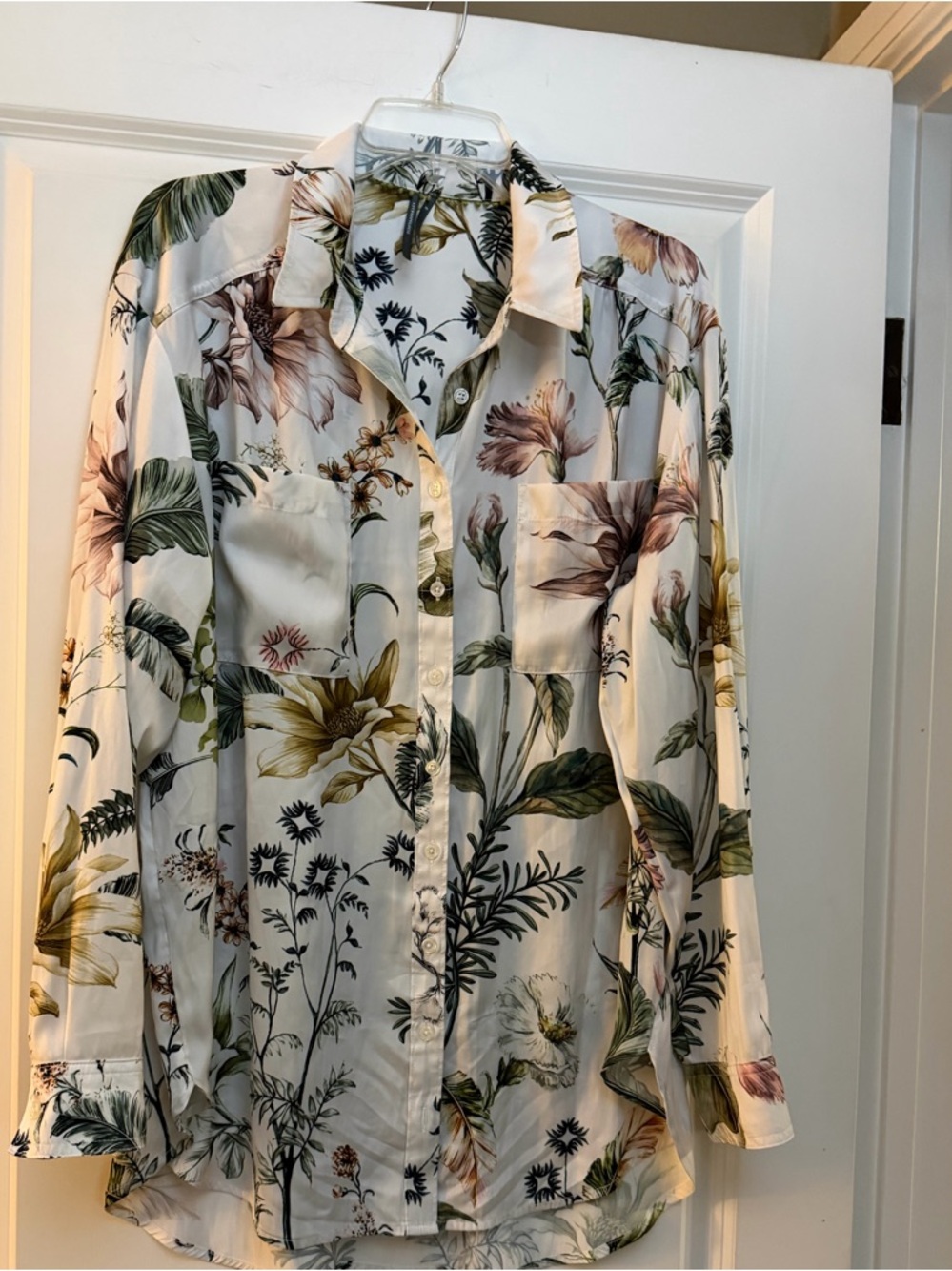 Anthropologie Floral Button-Up Blouse in in white Botanical Print